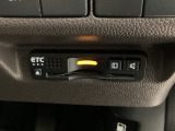 ETCが付いてます。ETC搭載車しか通過できないスマートICが利用できるようになりますよ!現在スマートICの設置箇所も増えてきているので、高速道路利用の幅が広がりますね☆