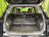 普段のお買い物や通勤、送迎等に十分な荷室スペースを確保しております。セカンドシートを倒すと、大きな荷物の積載も可能です♪