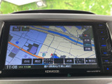 鮮明な地図表示で、目的地へのナビゲーションをスムーズに。細部まで確認できるので、初めての道でも安心です。