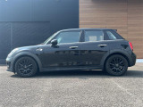 ◆LIBERALAは、輸入車選びの新たなスタイルを提案するインポート・セレクト・ブランドです。オーナー様となる方がクルマから直接感じる感性を第一にした、最良の一台との出会いをコーディネートいたします。
