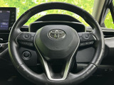 握りやすいステアリングは、運転操作をスムーズに。操作性にも優れた設計で、快適なドライビングをサポートします。