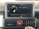 当車両はオーディオレスです。多彩なナビゲーション・オーディオをご用意しております。詳しくは当店スタッフにお問い合わせください。