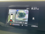 空から見たような映像で駐車ができるアラウンドビューモニター。ひと目でわかるセンサーに前後の衝突被害軽減ブレーキ付き。
