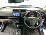 【前方視界】開放的な前方視界!運転がしやすく疲れにくいです♪窓が大きく、見通しがとっても良いおクルマですよ♪