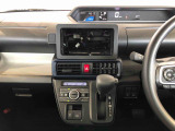 温度を設定すれば、自動で車内の温度管理をしてくれる優れものです♪ATミッションで運転楽々
