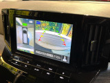【アラウンドビューモニター】専用のカメラにより、上から見下ろしたような視点で360度クルマの周囲を確認することができます☆死角部分も確認しやすく、狭い場所での切り返しや駐車もスムーズに行えます。