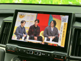 停車中に、地上デジタル放送を楽しめるTV機能。待ち時間や休憩時間をもっと快適に過ごせます。