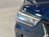 LEDヘッドライトとADB(アダプティブドライビングビーム)付で、夜間走行時の安心感が違います!左側のヘッドライトレンズ表面に剥がれがありますので、御来店時にご確認ください。