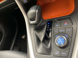 オートマでも、ちょっと走りにもこだわりたい方にオススメ!MTモードも装備しております!