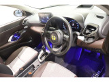 運転席周りは遊びにも通勤にも普段のお買い物にもピッタリ。日々のドライブに居心地のよいレイアウトです。