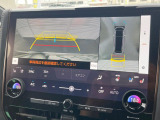 【パノラミックビューモニター】専用のカメラにより、上から見下ろしたような視点で360度クルマの周囲を確認することができます☆死角部分も確認しやすく、狭い場所での切り返しや駐車もスムーズに行えます。