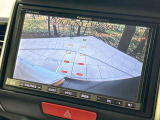 【バックカメラ】駐車時に後方がリアルタイム映像で確認できます。大型商業施設や立体駐車場での駐車時や、夜間のバック時に大活躍!運転スキルに関わらず、今や必須となった装備のひとつです!