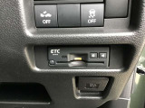 ETCが装着されています。再セットアップ後高速道路の料金所をノンストップで通過できて大変便利です。