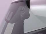 後ろからの危険運転も記録でき、あおり運転対策や駐車中のトラブル、事故の証拠にもなります。