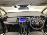【前方視界】開放的な前方視界!運転がしやすく疲れにくいです♪窓が大きく、見通しがとっても良いおクルマですよ♪