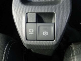 パーキングブレーキの作動と解除が簡単に行える【電動パーキングブレーキ】! 渋滞や信号待ちなどでブレーキを踏んで停車した時にブレーキを保持してくれる【ブレーキホールド】機能も搭載しています!