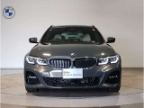 ☆BMWの代名詞とも言える【キドニーグリル】一目見ただけでBMW車であると認識できる確固たるアイコンとして存在感を放ちます☆