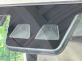 【スマートアシスト】走行中に前方の車両等を認識し、衝突しそうな時は警報とブレーキで衝突回避と被害軽減をアシスト。より安全にドライブをお楽しみいただけます。