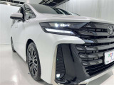 フォグランプ装着車です。暗い夜道の車両前方を明るく照らします