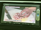 停車中にテレビやビデオを楽しめる機能です。長距離移動の休憩時などに、リラックスした時間を過ごせます。