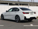 全国陸送可能です♪全国のお客様に特別な一台をお届けしております!ご来店が難しくとも安心してお車をお選びいただけますようスタッフ一同しっかりと対応させて頂きます。お気軽にお問い合わせ下さい