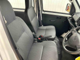ゆったりとした運転席で、快適なドライブをサポートします!