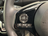 ステアリングにオーディオ操作スイッチが付いています。オーディオ画面に直接タッチしなくても操作が出来ますので、運転に集中できます。