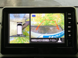 見やすい地図画面は、運転中に必要な情報を的確に表示。安全運転をサポートする機能も充実しています。