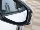 自社で車検を行う事が出来る検査ラインも完備しており、リバーサイド内で車検と法定点検・整備が完結します。