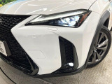 【三眼LEDヘッドライト】スタイリッシュな見た目の三眼LEDヘッドライトを装備♪スタイルだけでなく、夜間の走行も視界良好で安心してお乗りいただけます。