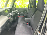 運転しやすいシンプルな操作性。視認性の高いメーター類が、安全運転をサポートします。