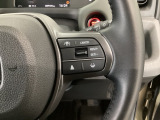 【アダプティブ・クルーズ・コントロール】予め設定した車速内でクルマが自動的に加減速。 前走車との適切な車間距離を維持しながら追従走行し、高速道路でのドライバーの疲労を軽減してくれる嬉しい機能付♪