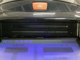 ディスプレイオープンで音楽CDを挿入可能です。※オーディオは保証対象外となります。