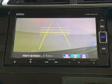 便利な3ビュー切り替え、ガイド線表示付きのバックカメラです。後退時、後方の視界をサポートします