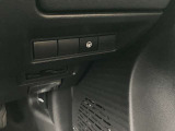 ◆ハンドル支援スイッチ◆車線中央付近を走行するようにステアリングを制御し、ハンドル操作を支援します。