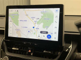 純正ナビを装備。タッチパネル式で使いやすく、お出かけもラクラクです。