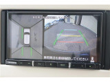 全周囲モニター付で、車庫入れも駐車もラクラクです。