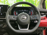 握りやすい形状のステアリングで、快適な運転操作を実現。操作性も高く、スムーズなハンドリングを可能にします。運転の楽しさを高めます。