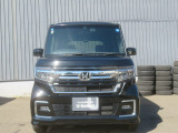 大きなフロントガラスで視野の広い運転が可能です!