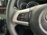 ステアリングスイッチ装備!運転しながら手元でオーディオの操作などができます。