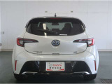 燃費の良さと静かな走りが魅力のハイブリッド車。ガソリン代を抑えながら、快適でスムーズなドライブを楽しめます。