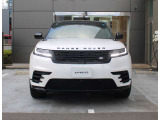 RANGE ROVERの特徴的なクラムシェルボンネットは1枚のアルミニウムで成形したクラムシェルボンネットはより滑らかに。気品に満ちた印象的な. スタイルを生み出しています