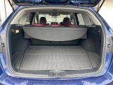 積み下ろしのしやすいデッキにはたっぷりと荷物を積み込んでいただけます。遊びから仕事まで、様々なシーンで頼れます♪