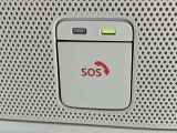 <SOSコール>事故や急病時などに、ボタンひとつで専門のオペレーターに接続。警察や消防への連携をサポートします。別途申込が必要です。
