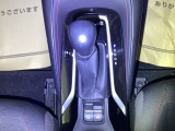 運転席周辺のスマートなレイアウトが、操作のしやすさを実現。快適なドライブをサポートします。