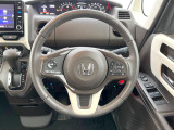 【ステアリングスイッチ】運転中、前方から目線をそらすことなく、オーディオ等の操作が可能な便利機能!安心&快適なドライブを演出してくれます♪