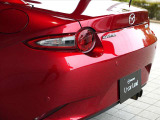 神戸マツダ神戸西インター店は、通常ディーラー+&alpha;の次世代型店舗としてROADSTER EXPERIENCE SPACEの冠を掲げ、「いつでも・誰でも・気軽に会いに行ける」ロードスターUカー専門店。