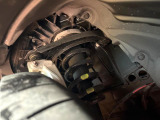 お車を安心してお乗りいただく為には、足回りの定期点検が欠かせません。サービスサポート(有償保証)では無料点検もご提供しており、安心のカーライフをお過ごしいただけるサポート体制が整っています。