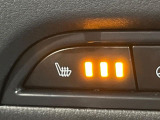 【シートヒーター】寒い日に重宝するシートヒーター!エアコンより早く温まってくれるので寒がりの人も安心ですね♪エアコンの温風は乾燥するから苦手、という方にもをおすすめです。