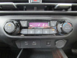 快適で便利なオートエアコン  シートヒータースイッチ付き